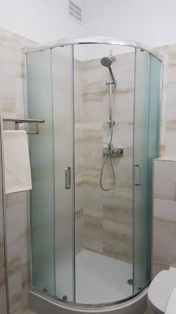 Фото номера Двухместный номер с 2 отдельными кроватями Отель Hotel Śnieżnik г. Клодзко 5