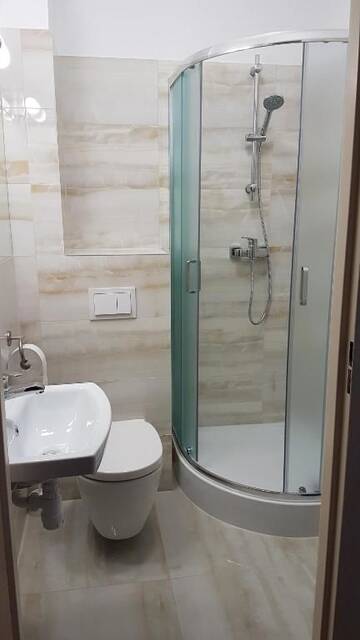 Фото номера Двухместный номер с 2 отдельными кроватями Отель Hotel Śnieżnik г. Клодзко 6